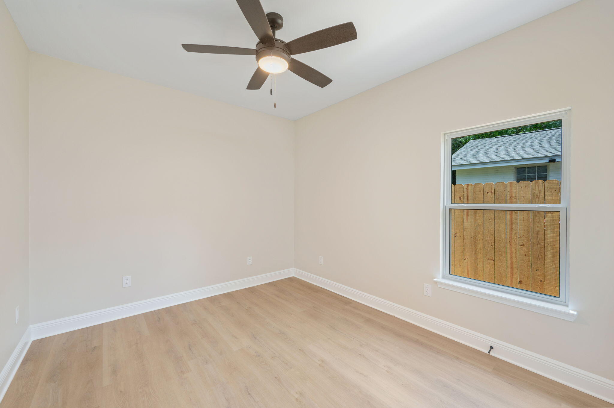 703 A Brock Avenue Crestview, FL 32539 - Photo 26 of 37 26-web-or-mls-703-brock-ave