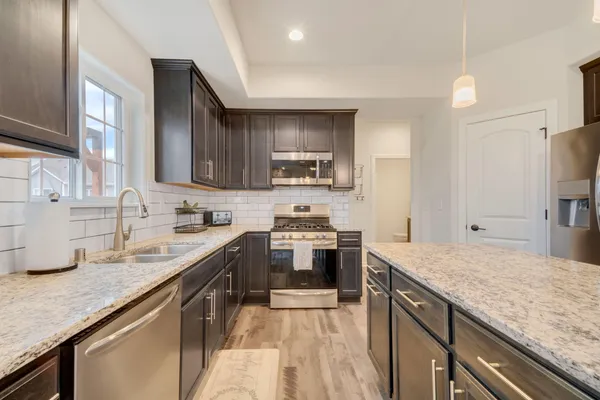 $559,900 | 555 Spur Road, Slinger, WI 53086