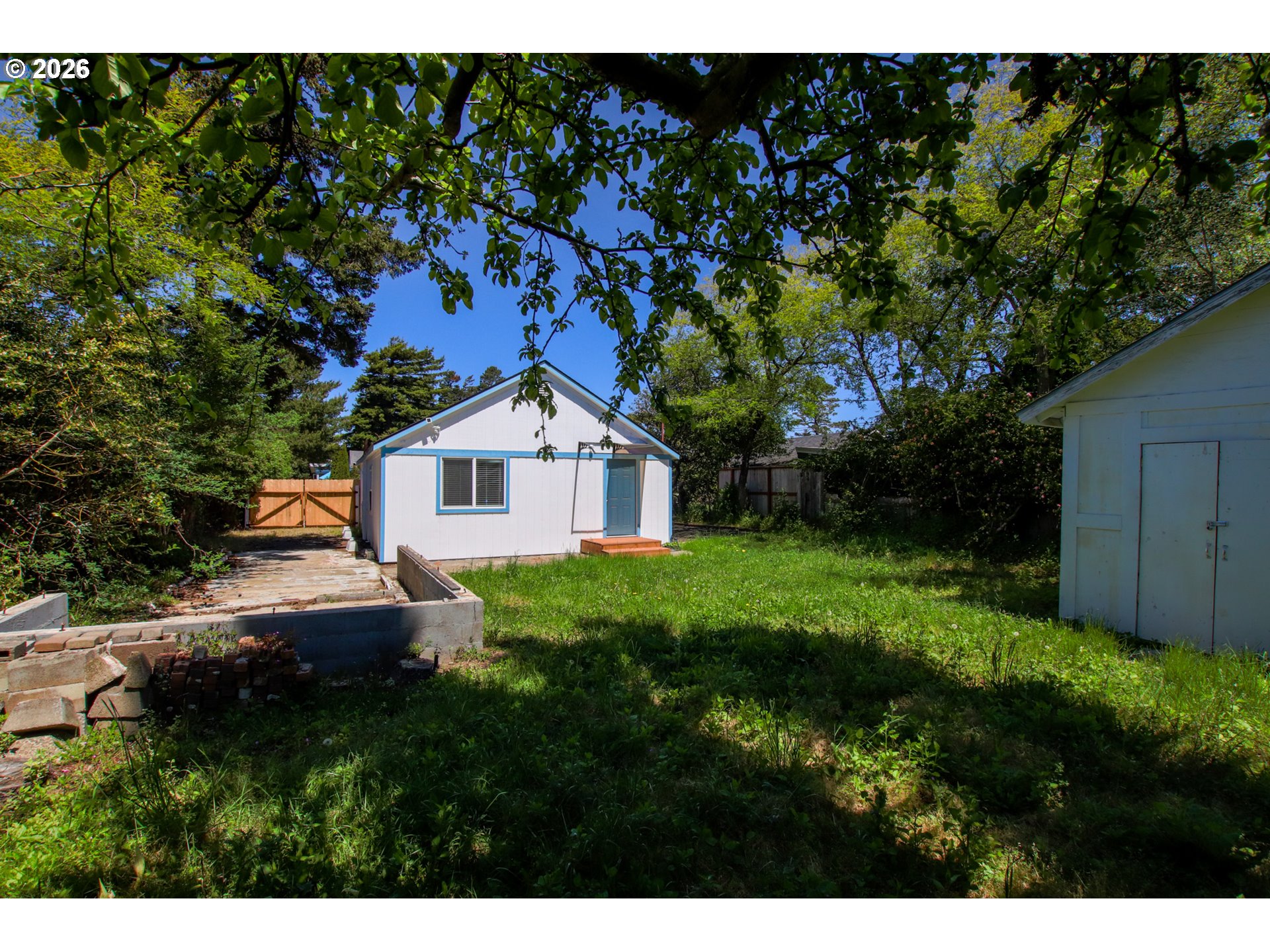 1860 30th Street Florence, OR 97439 - Photo 28 of 39