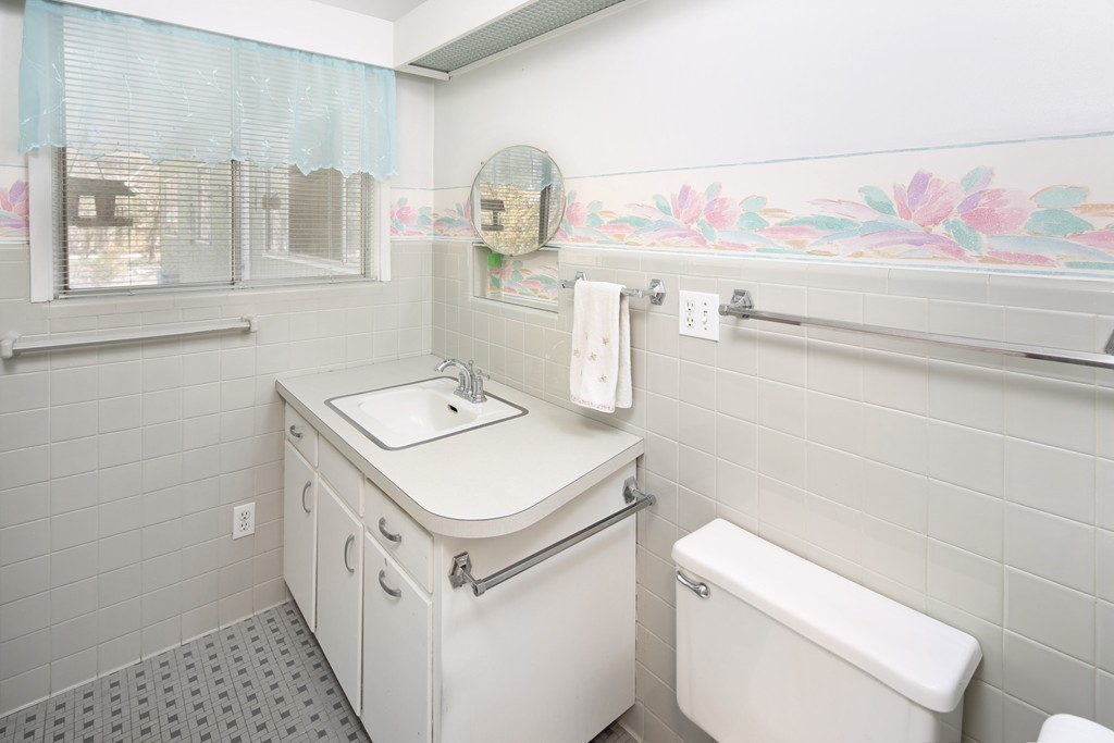 12 Lyman Wheelock Road Easton, MA 02375 - Photo 10 of 29 Gallery Image 10