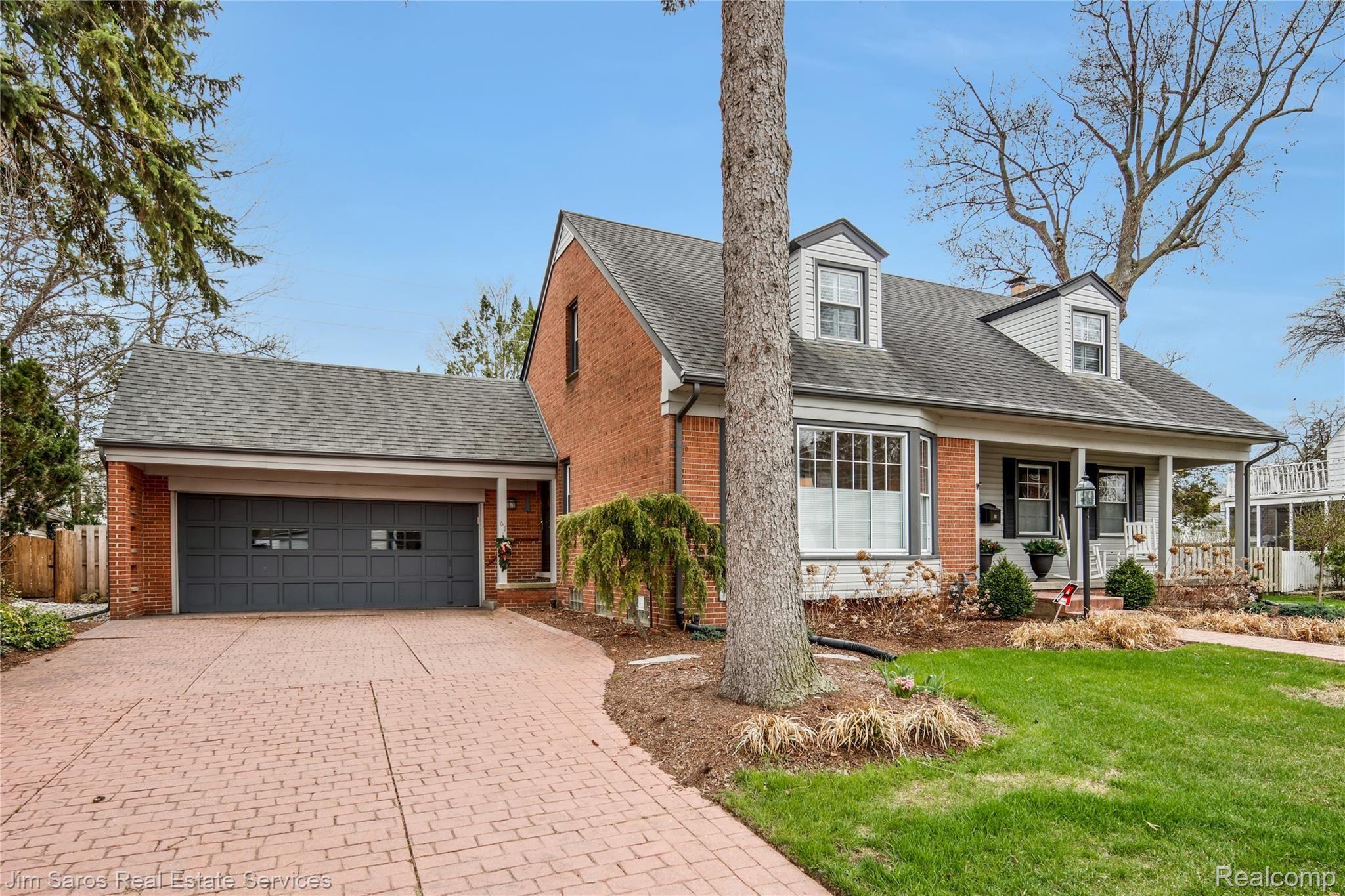 61 Colonial Road Grosse Pointe, MI 48236 - Photo 3 of 47 04-61 Colonial Rd Grosse Pointe Shores0004.jpg