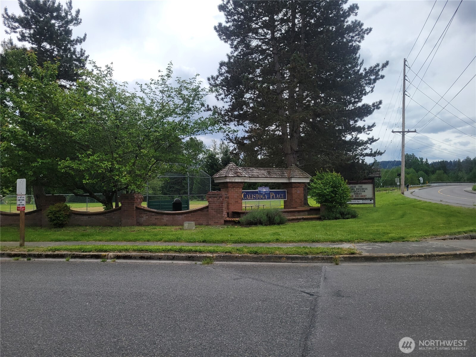 506 Skinner Way Southwest Orting, WA 98360 - Photo 3 of 5