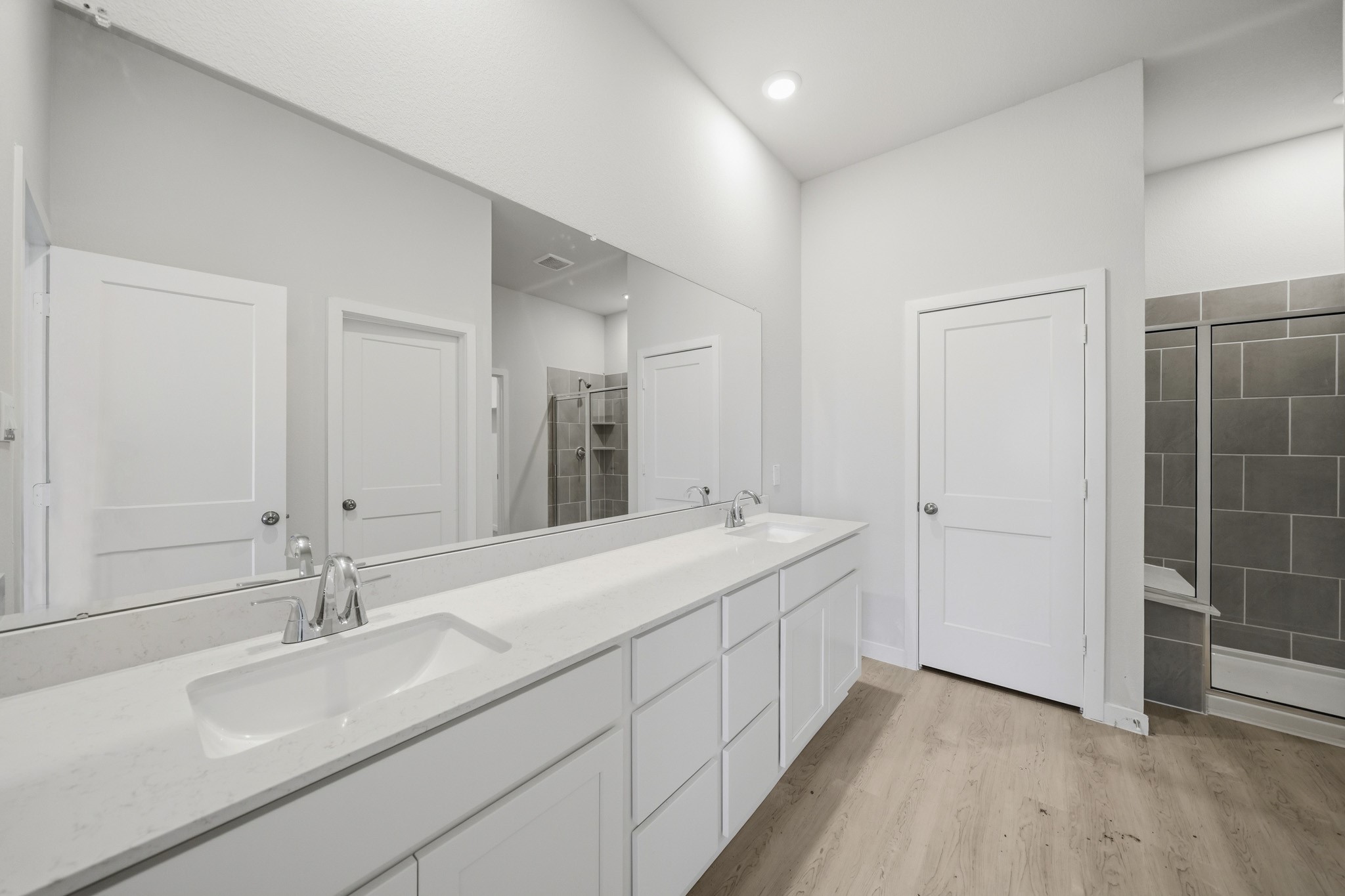 1568 Elm Place Angleton, TX 77515 - Photo 18 of 24 Gallery Image 18