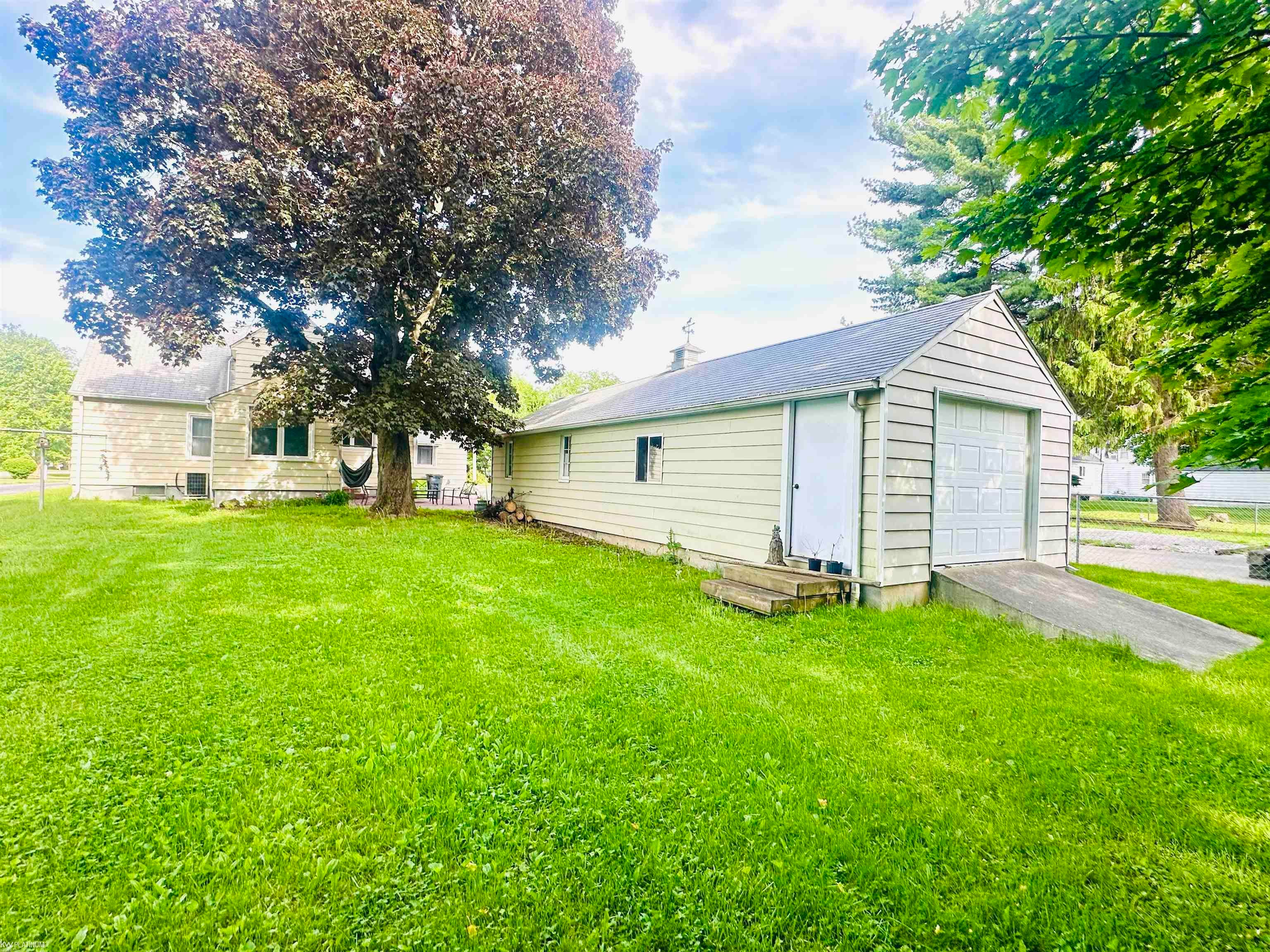 2297 Covert Road Burton, MI 48509 - Photo 23 of 32 Gallery Image 23