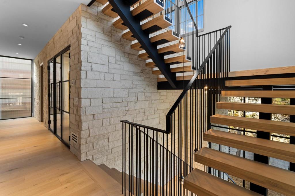 843 Yorkshire Road Northeast Atlanta, GA 30306 - Photo 7 of 65