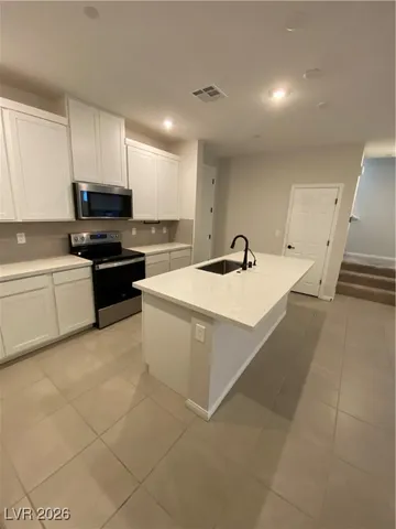 $2,200 | 828 Royal Beekman Street, Henderson, NV 89011