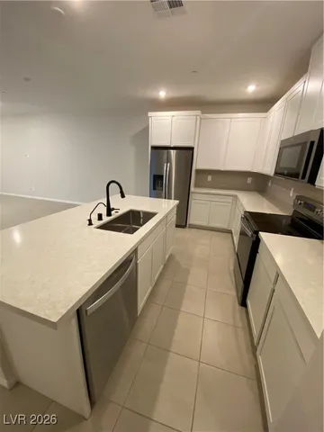 $2,200 | 828 Royal Beekman Street, Henderson, NV 89011