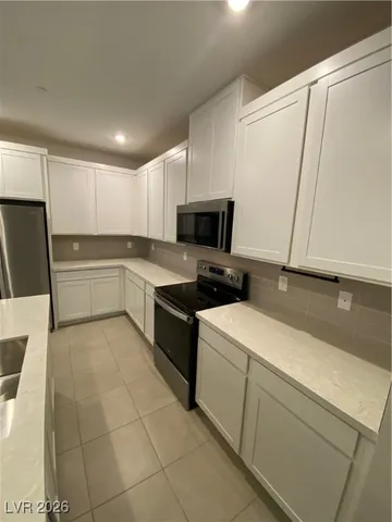 $2,200 | 828 Royal Beekman Street, Henderson, NV 89011