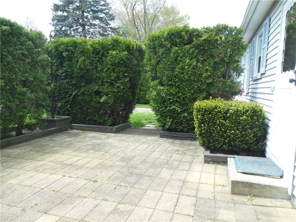 19 Fenwick Road East Providence, RI 02915 - Photo 18 of 31 Gallery Image 18