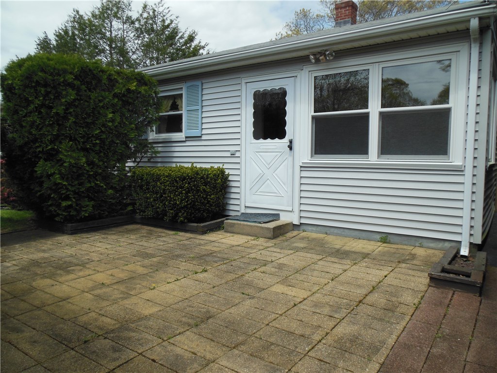 19 Fenwick Road East Providence, RI 02915 - Photo 19 of 31 Gallery Image 19