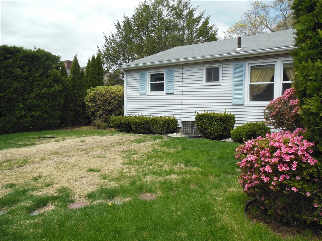 19 Fenwick Road East Providence, RI 02915 - Photo 20 of 31 Gallery Image 20