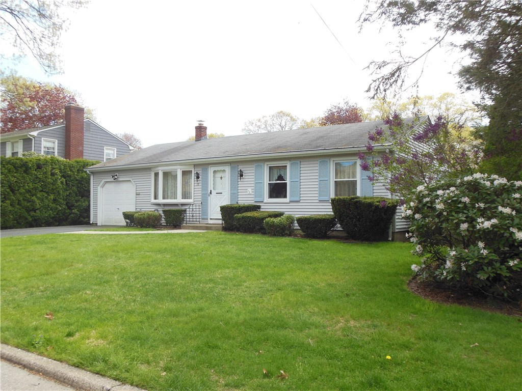 19 Fenwick Road East Providence, RI 02915 - Photo 2 of 31 Gallery Image 2