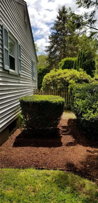 19 Fenwick Road East Providence, RI 02915 - Photo 28 of 31 Gallery Image 28