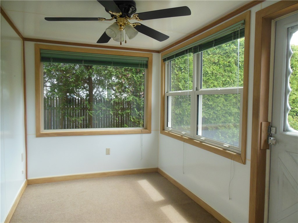 19 Fenwick Road East Providence, RI 02915 - Photo 4 of 31 Gallery Image 4