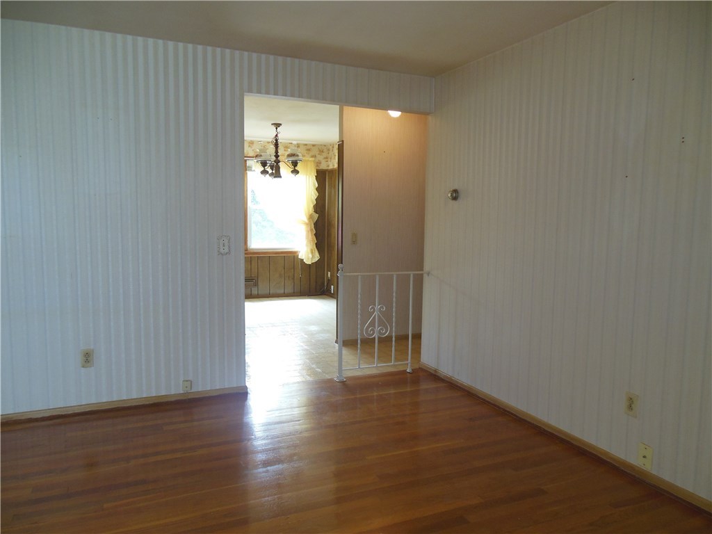 19 Fenwick Road East Providence, RI 02915 - Photo 6 of 31 Gallery Image 6