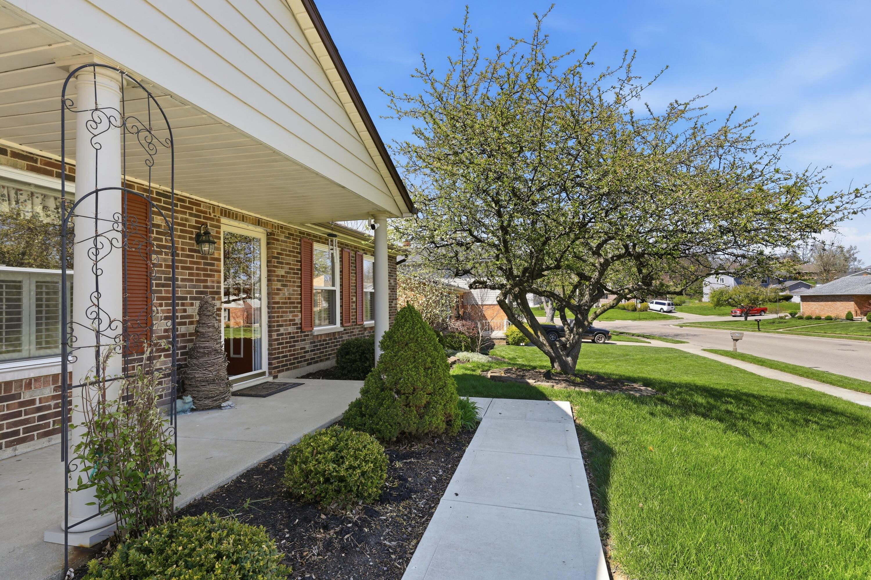 837 Santa Monica Avenue Springfield, OH 45503 - Photo 2 of 62