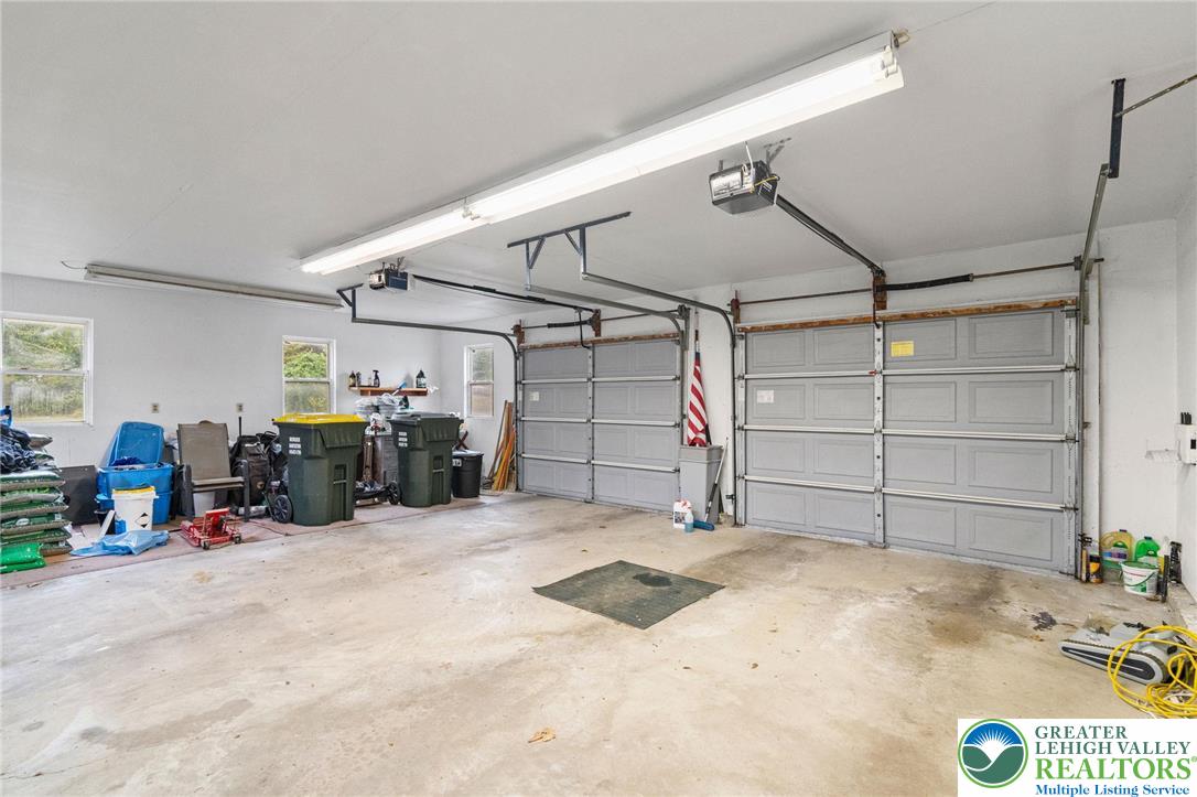 368 Meyer Road Nazareth, PA 18064 - Photo 41 of 66 a view of a garage