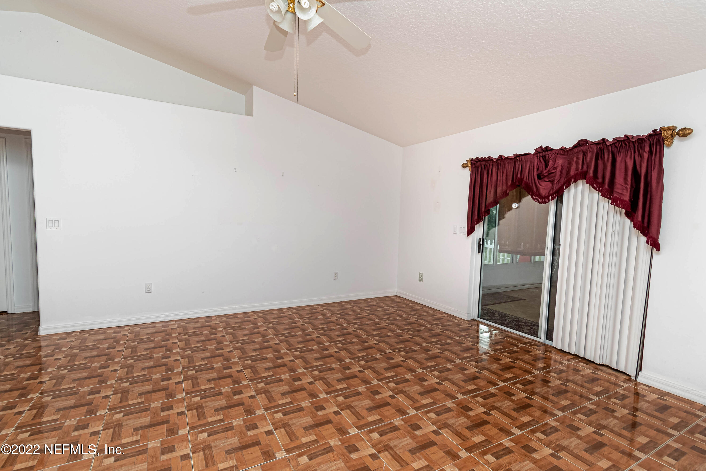 74 Raintree Place Palm Coast, FL 32164 - Photo 13 of 51 livingroom1