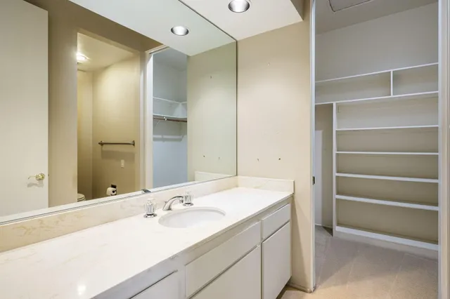 $727,000 | 77947 Lago Drive, La Quinta, CA 92253