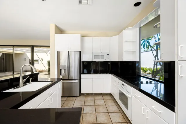 $727,000 | 77947 Lago Drive, La Quinta, CA 92253