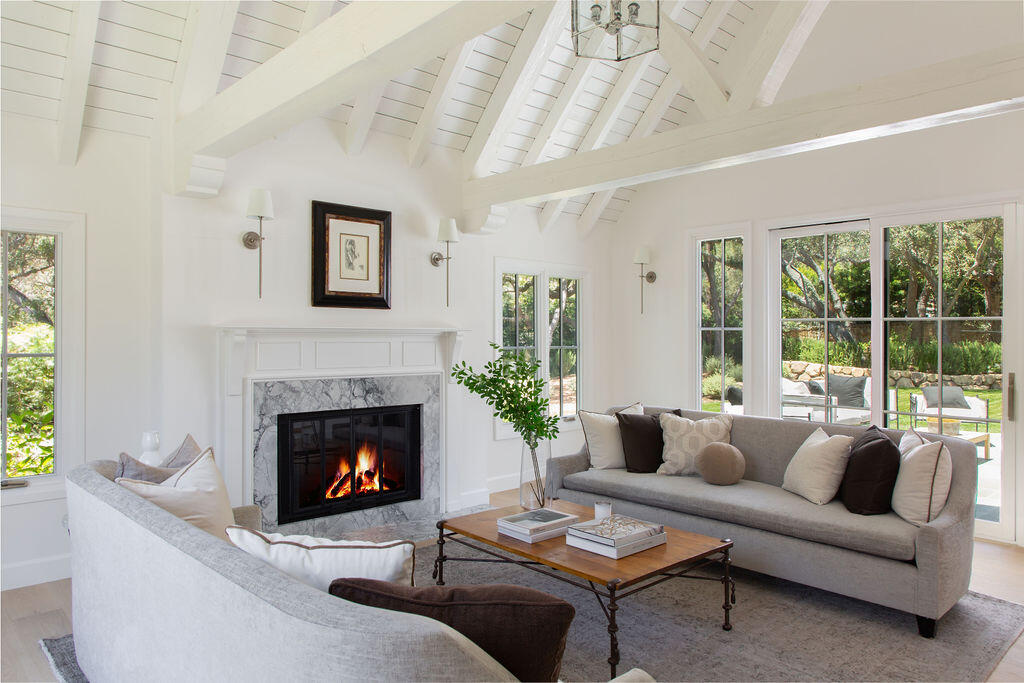 850 Rockbridge Road Montecito, CA 93108 - Photo 6 of 37 Living Room