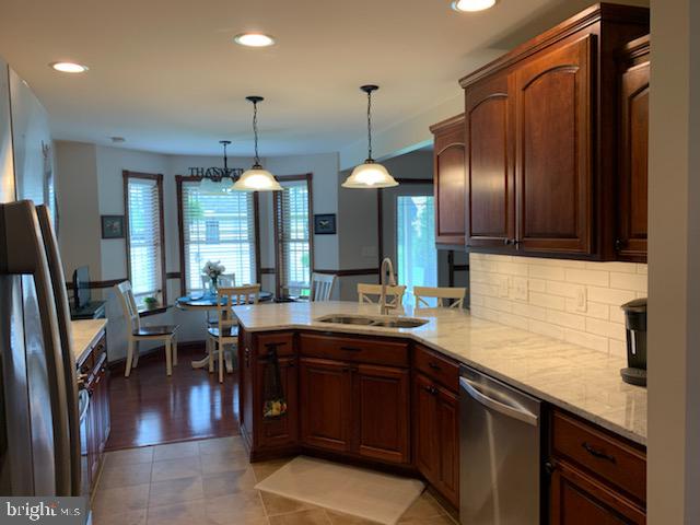 2460 Cornwall Road, Unit 146 Chambersburg, PA 17202 - Photo 7 of 22 Breakfast nook