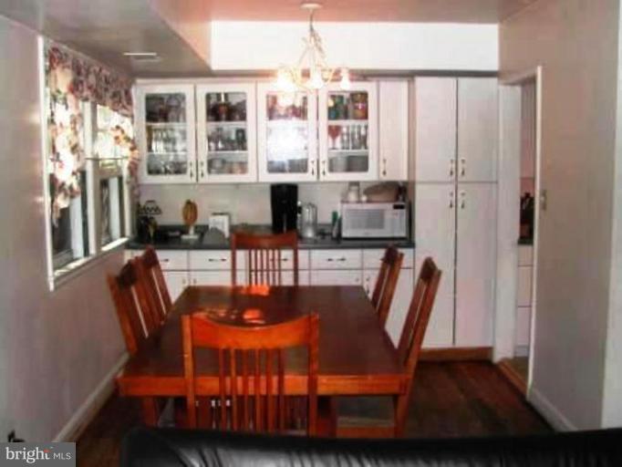 8645 Geren Road, Unit 281 Silver Spring, MD 20901 - Photo 3 of 5 Dining Room