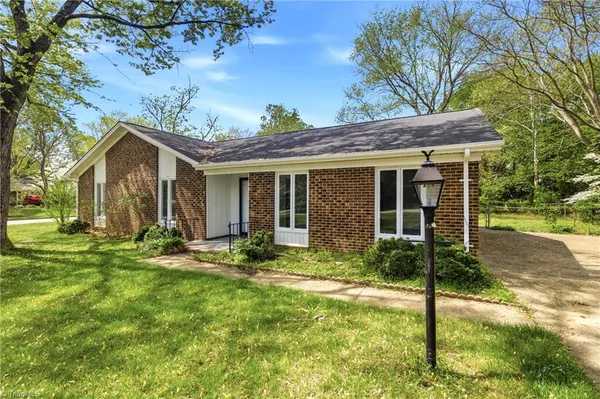 $294,900 | 5401 Mcnairy Drive, Greensboro, NC 27455