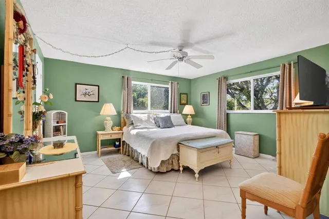 $129,900 | 330 Northeast 26th Avenue, Unit 318, Boynton Beach, FL 33435