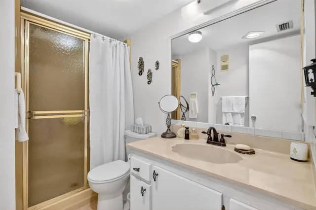 $129,900 | 330 Northeast 26th Avenue, Unit 318, Boynton Beach, FL 33435