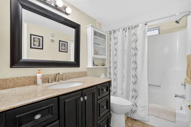 $129,900 | 330 Northeast 26th Avenue, Unit 318, Boynton Beach, FL 33435