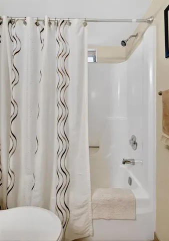 $129,900 | 330 Northeast 26th Avenue, Unit 318, Boynton Beach, FL 33435