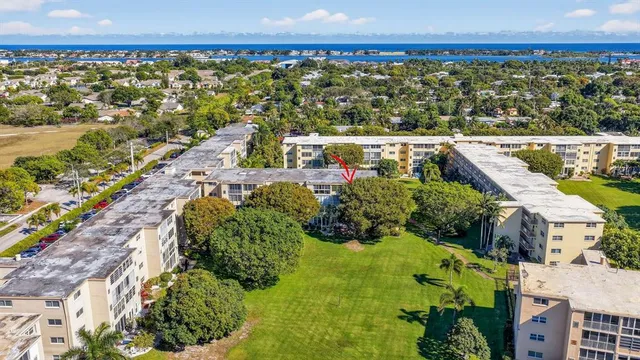 $129,900 | 330 Northeast 26th Avenue, Unit 318, Boynton Beach, FL 33435