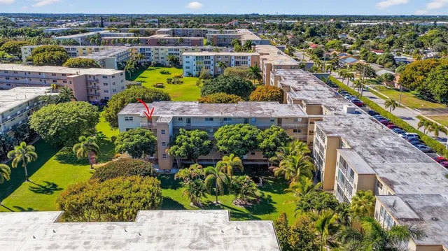 $129,900 | 330 Northeast 26th Avenue, Unit 318, Boynton Beach, FL 33435