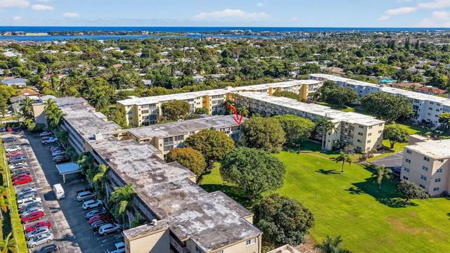 $129,900 | 330 Northeast 26th Avenue, Unit 318, Boynton Beach, FL 33435