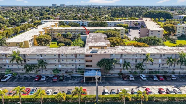 $129,900 | 330 Northeast 26th Avenue, Unit 318, Boynton Beach, FL 33435