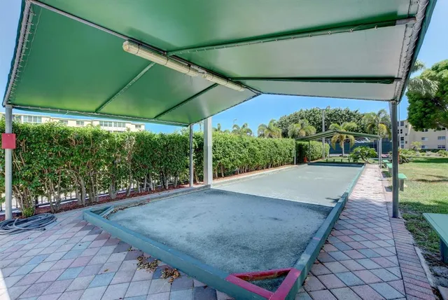 $129,900 | 330 Northeast 26th Avenue, Unit 318, Boynton Beach, FL 33435