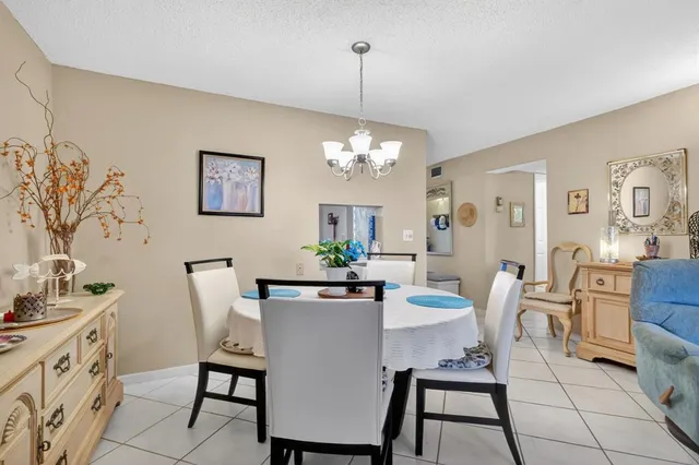 $129,900 | 330 Northeast 26th Avenue, Unit 318, Boynton Beach, FL 33435