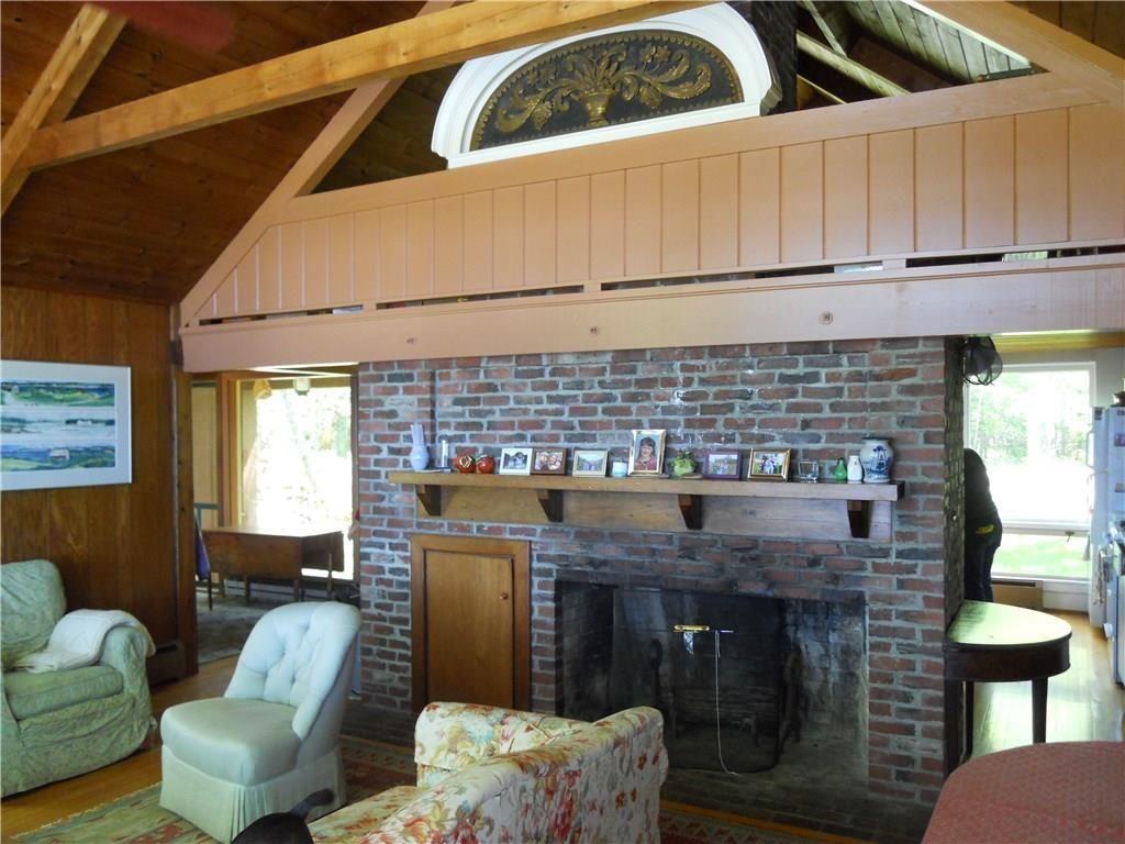1530 Meadow Pond Road Islesboro, ME 04848 - Photo 12 of 31 Living Room