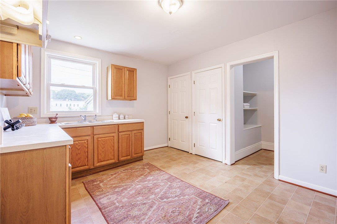 86 Grand Avenue Rochester, NY 14609 - Photo 12 of 37