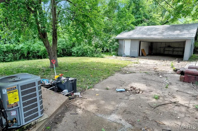 $69,900 | 10145 Earl Drive, St. Louis, MO 63136