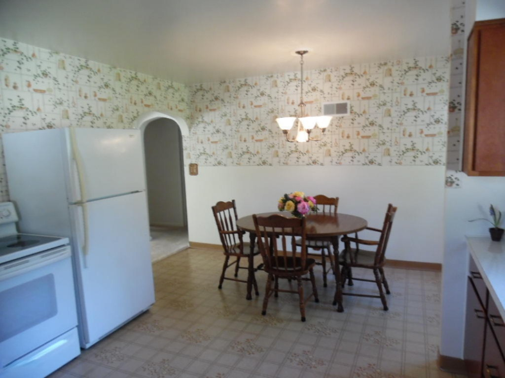 68806 Brady Road Edwardsburg, MI 49112 - Photo 4 of 19 SAM_1886