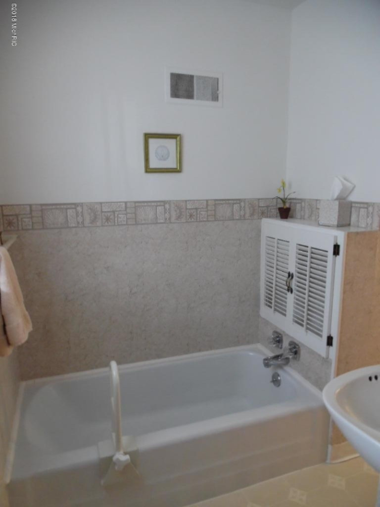 68806 Brady Road Edwardsburg, MI 49112 - Photo 9 of 19 SAM_1896