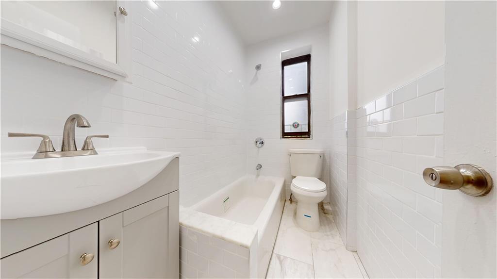 7101 Colonial Road, Unit R3H Brooklyn, NY 11209 - Photo 11 of 13