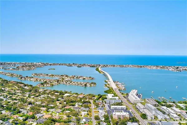 $2,400 | 215 Valencia Boulevard, Unit 213, Largo, FL 33770