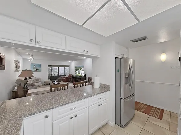 $2,400 | 215 Valencia Boulevard, Unit 213, Largo, FL 33770