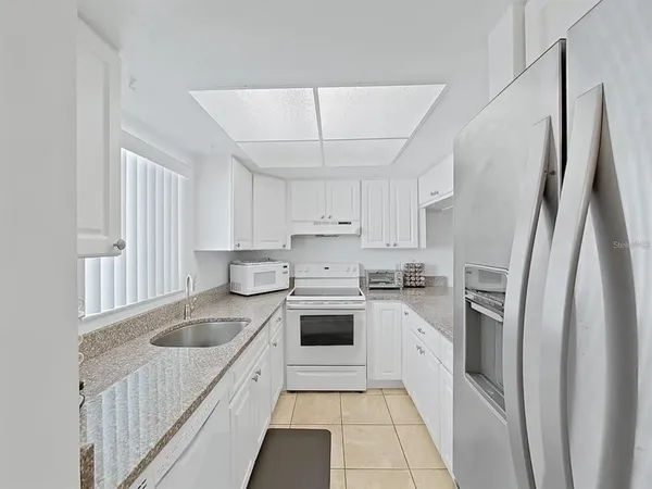 $2,400 | 215 Valencia Boulevard, Unit 213, Largo, FL 33770