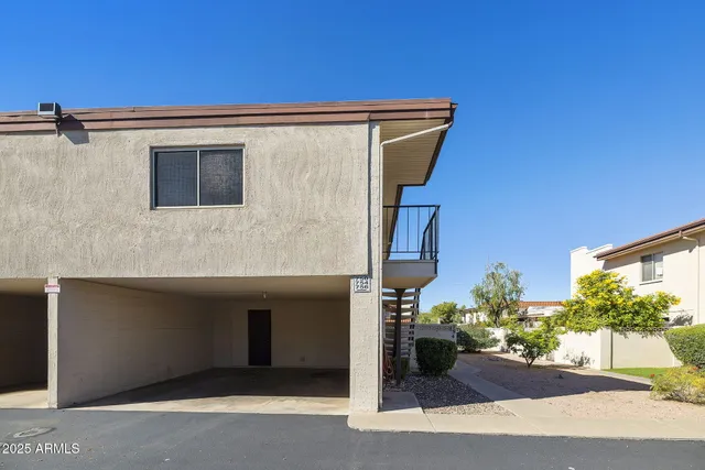 a view of outdoor space