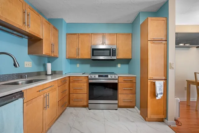 $339,900 | 182 Weatherstone Drive, Unit 182, Worcester, MA 01604