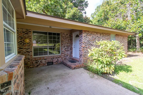 $319,999 | 13128 Hanover Drive, Ocean Springs, MS 39564